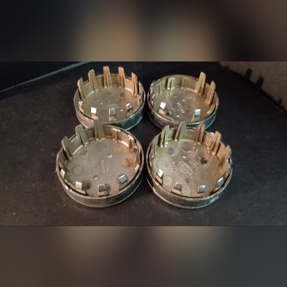 COPY - 4 used Nissan z car wheel center caps USED - Picture 2 of 8